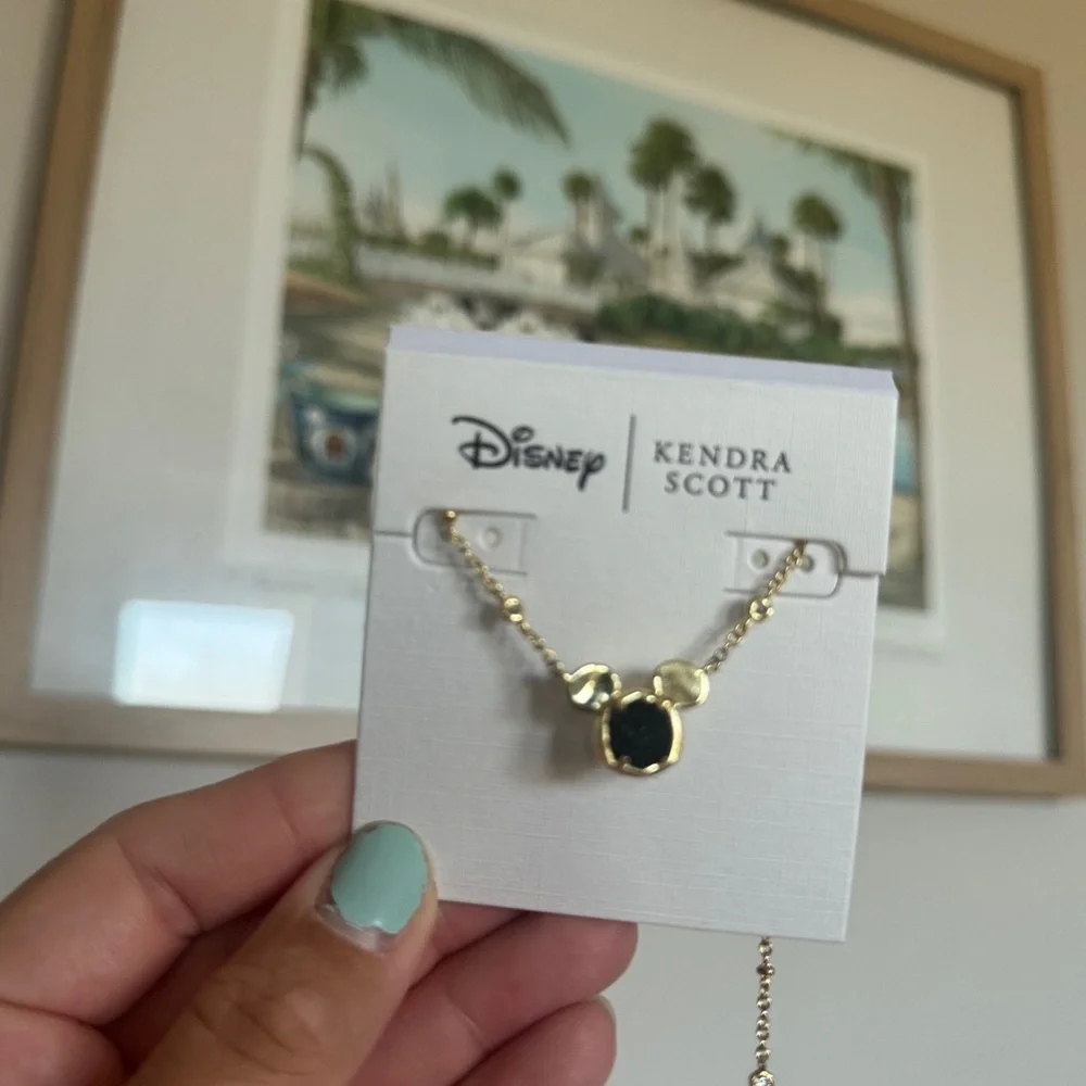 Kendra Scott Gold Necklace with Black Pendant - Picture 4 of 4